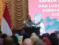 Walikota Surabaya Eri Cahyadi, Target di Bulan Agustus 65 Ribu KK Keluarga Miskin Berpenghasilan Rp 4 Juta