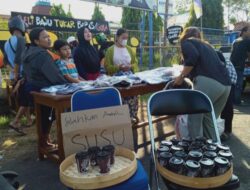 Libatkan Masyarakat dalam Kegiatan Sosial, IKA Stikosa AWS Gelar Bazar Peduli bareng GUSDURian Peduli