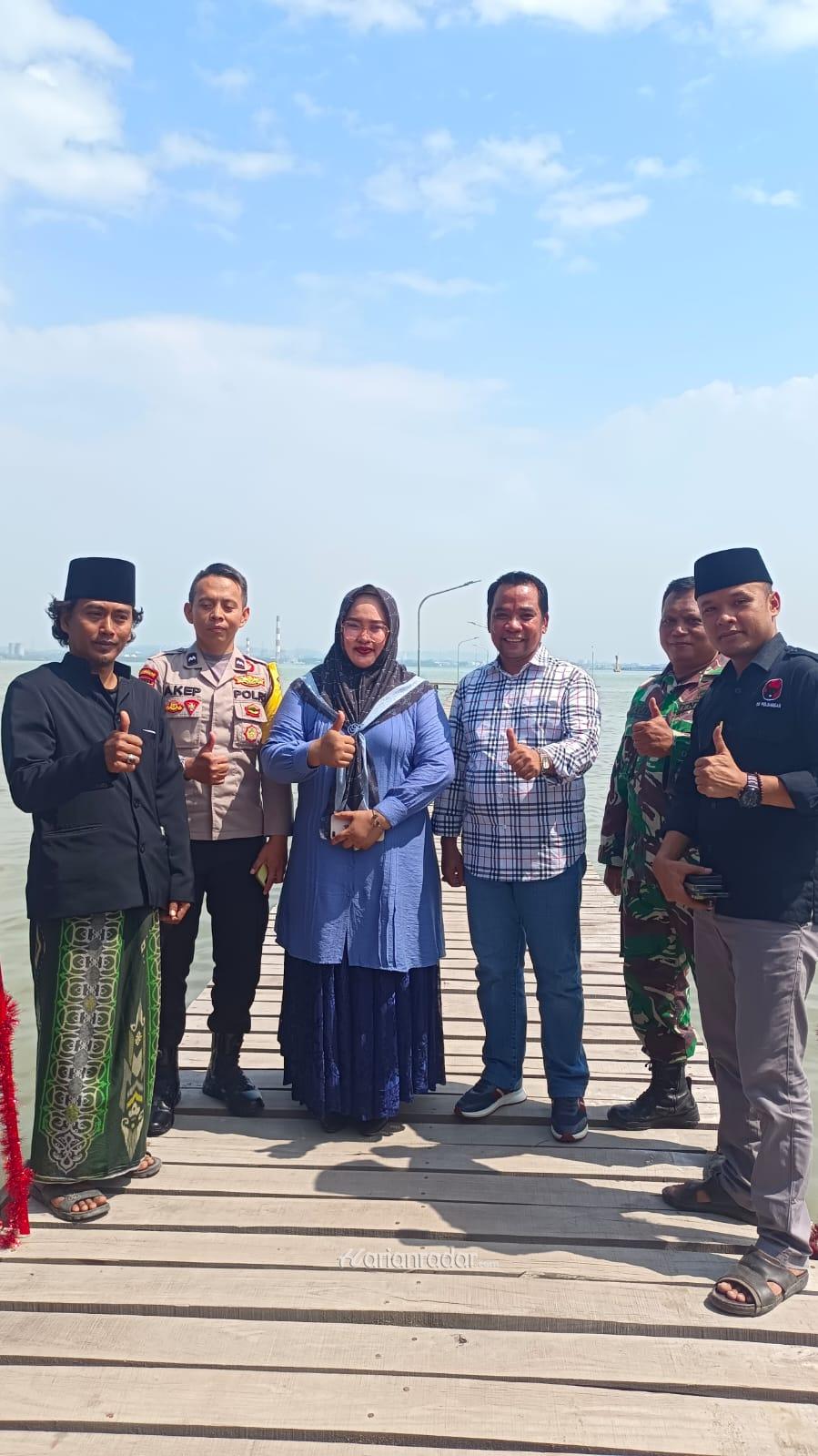 Foto : Resmikan Tambatan Perahu di Desa Tajungan, Mahfud: Ini Bentuk Perjuangan Kami Untuk Kebutuhan Para Nelayan
