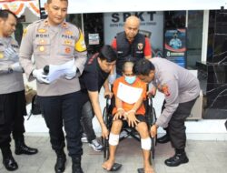 Satu Pelaku Curanmor Bersenjata Api Ini Tersungkur Ditembak Dua Betis oleh Polisi