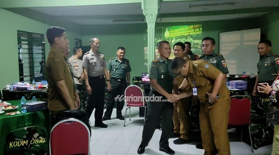 Foto : Bersama Tiga Pilar dan Awak Media, Dandim Surabaya Utara Saksikan Acara Puncak Kasad Award 2023