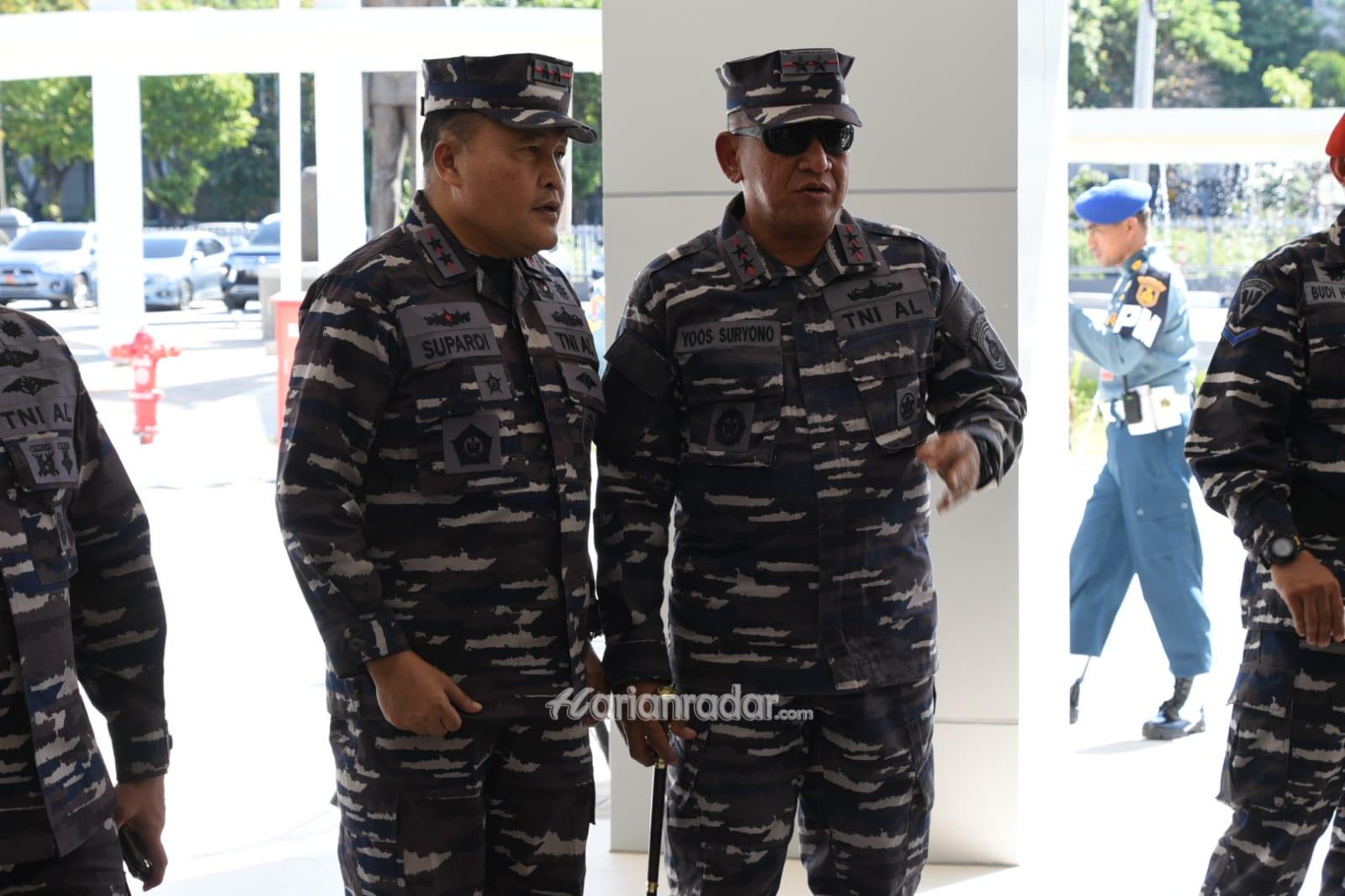 Foto : Dampingi Kasal, Wadan Kodiklatal Hadiri Peresmian Lima Fasilitas TNI AL