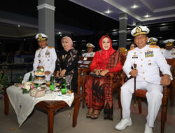 Komandan Kodiklatal Hadiri Parade Surya Senja, Pengukuhan Tambur Mayor GS Gita Jala Taruna AAL