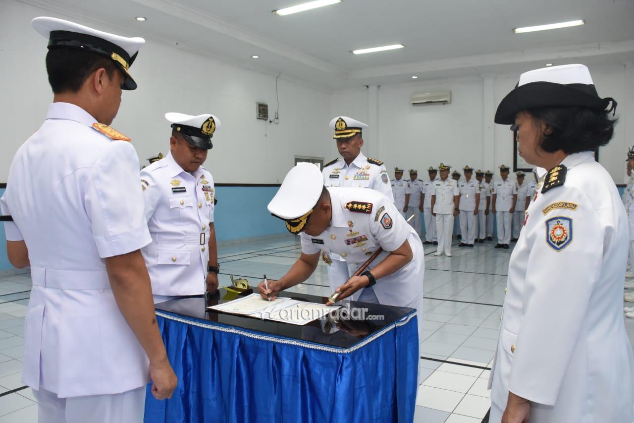 Foto : Dankodikopsla Pimpin Sertijab Danpusdiklapa Kodiklatal