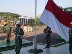 Bacakan Amanat Panglima TNI, Kasdim Pimpin Upacara Bendera 17an