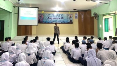 Cegah Kenakalan Remaja, Polisi Sosialisasi di SMP Negeri 27 Surabaya