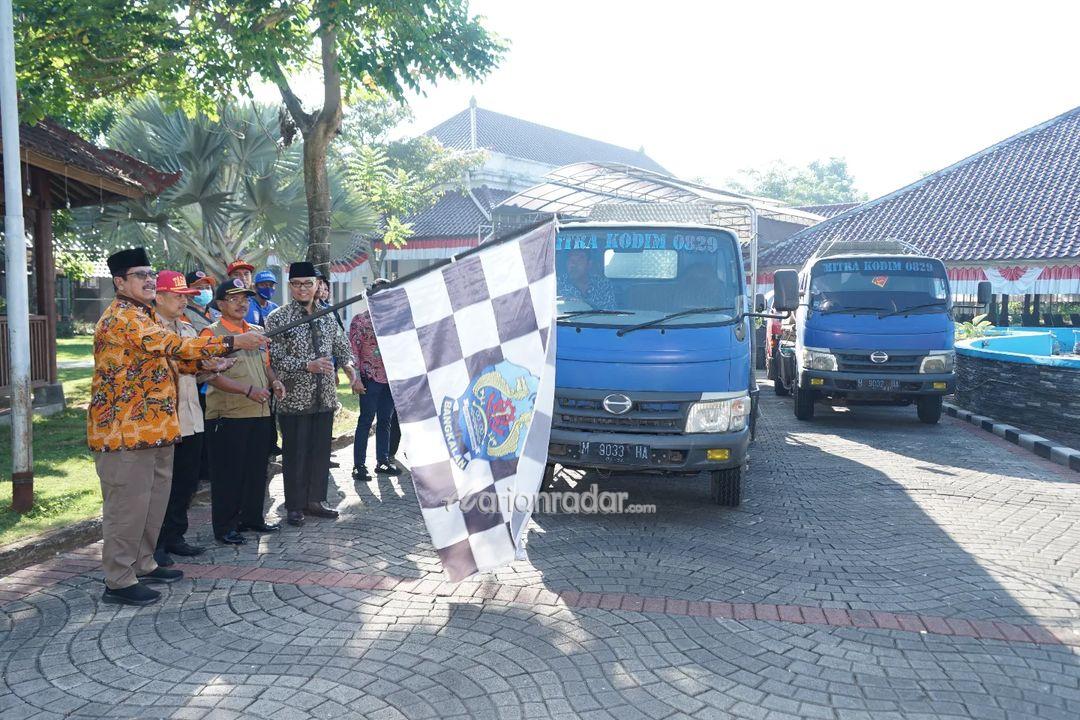 Foto : Pemkab Bangkalan Mulai Droping Air Bersih Ke Daerah Terdampak Kekeringan