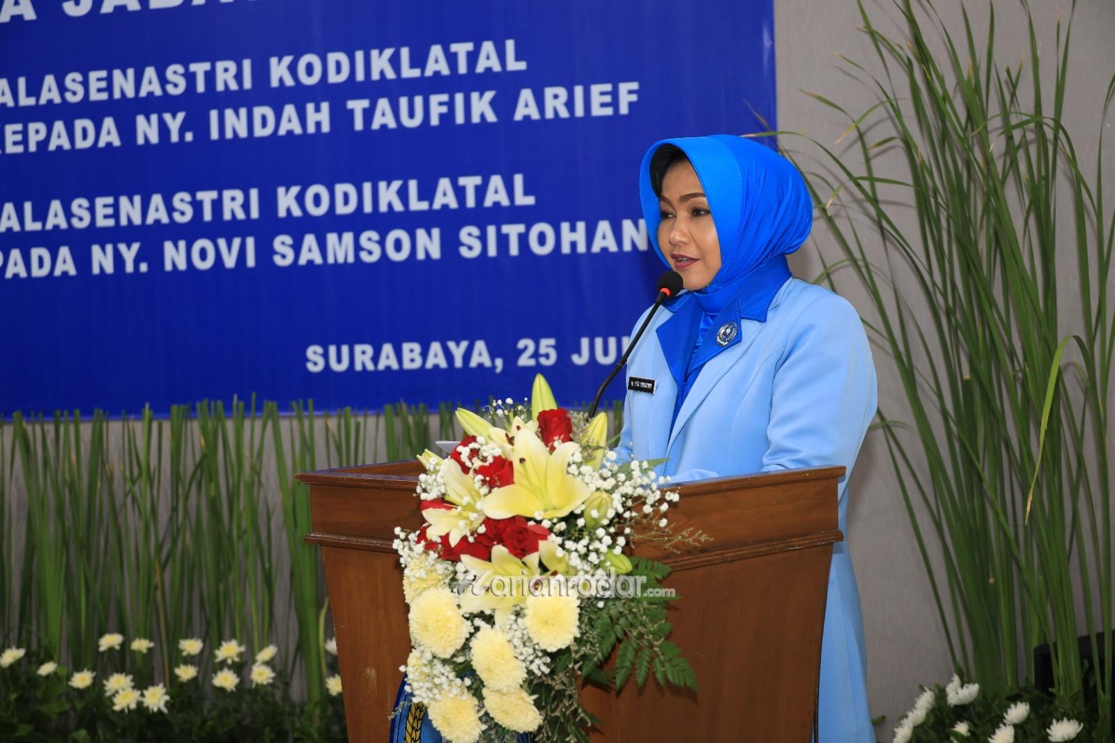 Foto : Ketua Gabungan Jalasenastri Kodiklatal Pimpin Sertijab Ketua Cabang 3 Dan 4 Serta Reorganisasi Pengurus