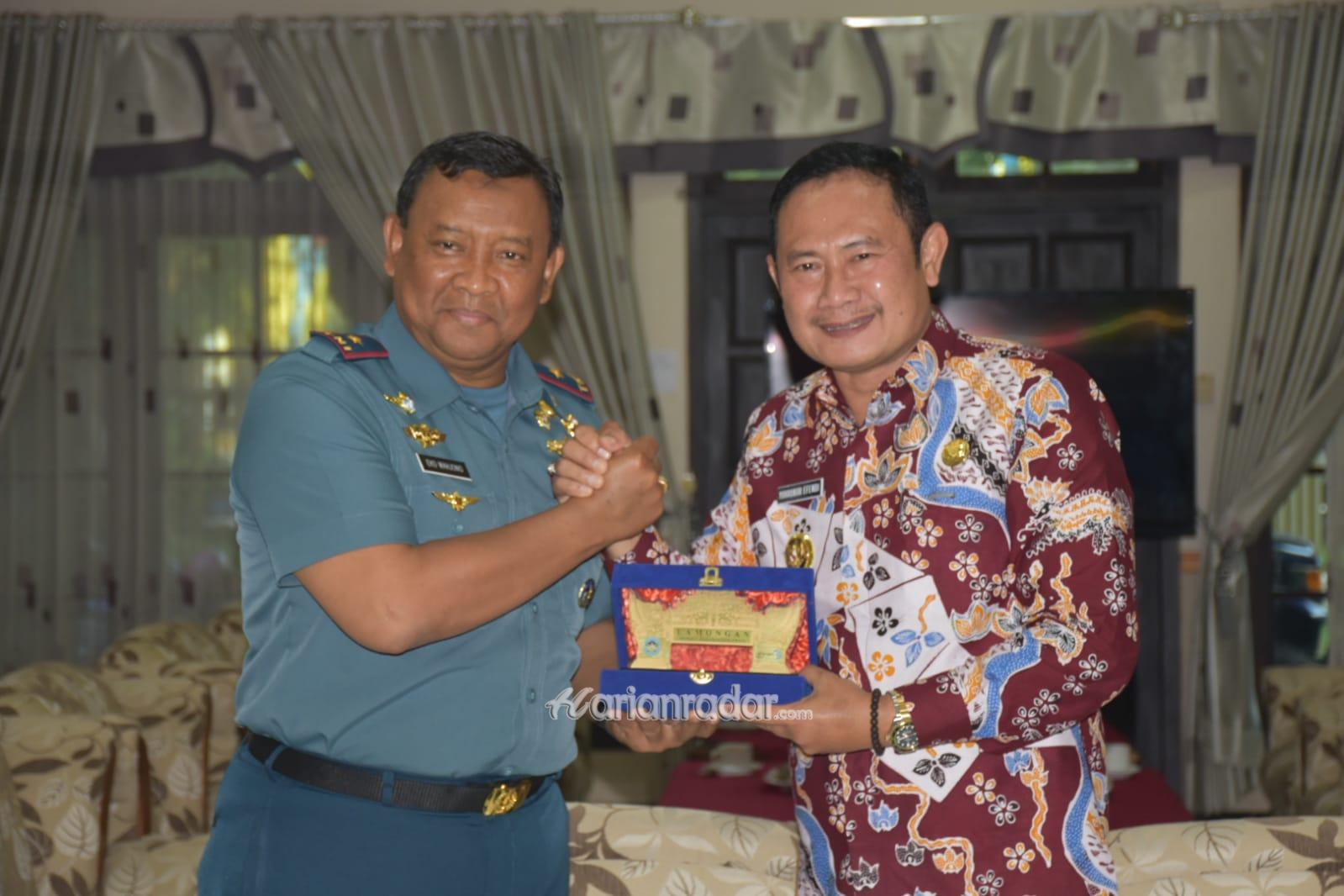 Foto : Jalin Sinergitas, Danlantamal V Courtesy Call Ke Bupati Lamongan