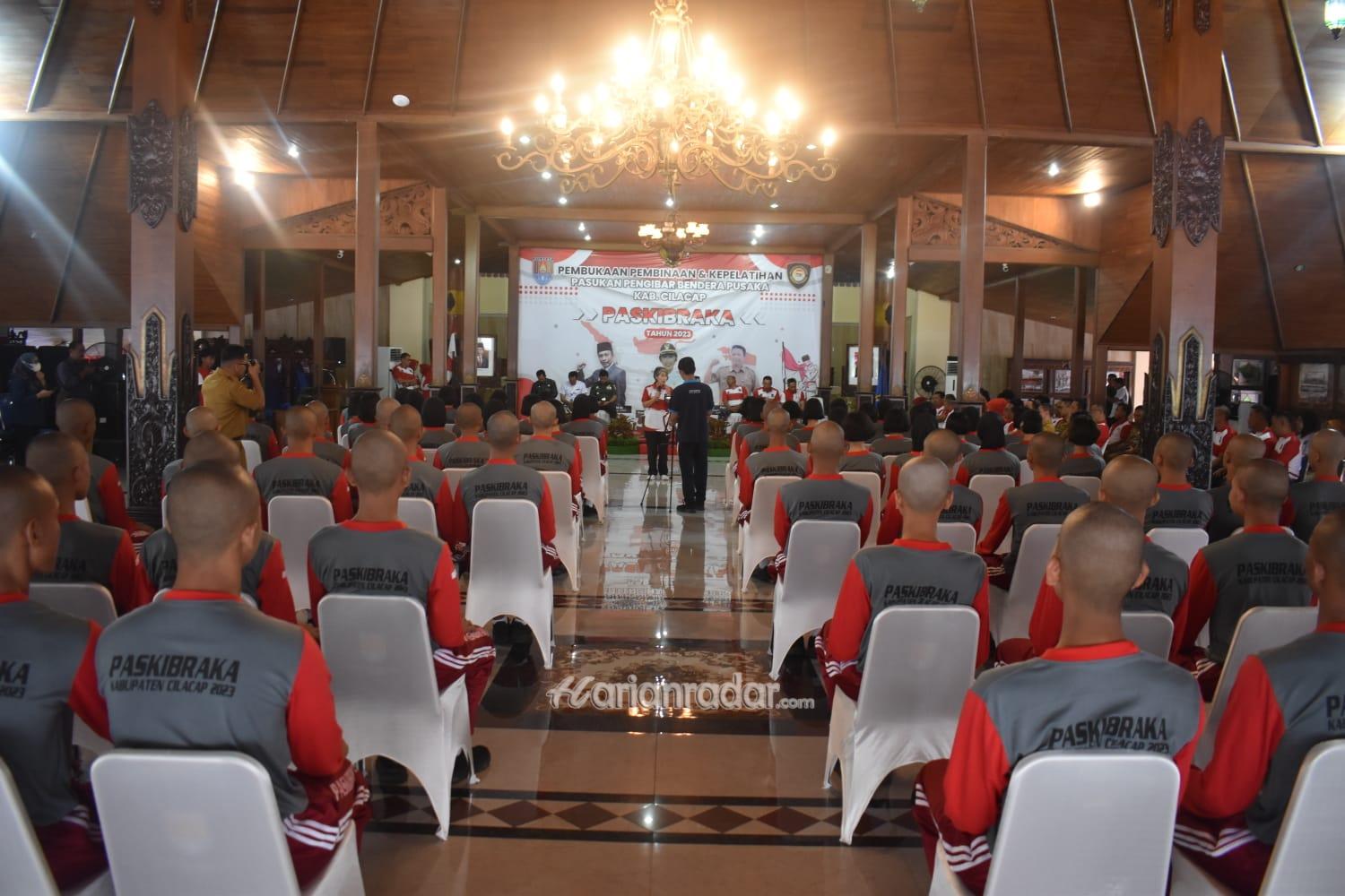 Foto : Pupuk Cinta Tanah Air Dikalangan Pemuda, Danlanal Cilacap Ikuti Pembukaan Pelatihan Paskibraka