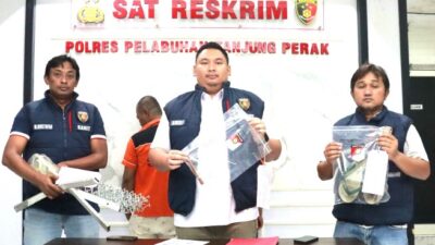 Satreskrim Polres Pelabuhan Tanjung Perak Surabaya berhasil mengamankan dua pelaku yang kedapatan melakukan pencurian kabel milik PT. PLN (Persero) Cabang Perak Surabaya.