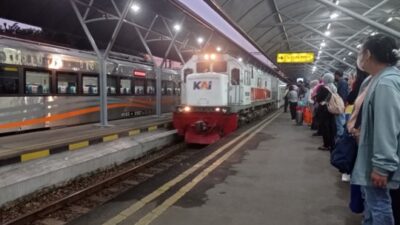 Stasiun Surabaya Gubeng menerima 733.492 pelanggan, Stasiun Surabaya Pasar Turi menerima kedatangan 593.030 pelanggan, dan Stasiun Malang 359.889 pelanggan (foto:samsul-harianrianradar.com).