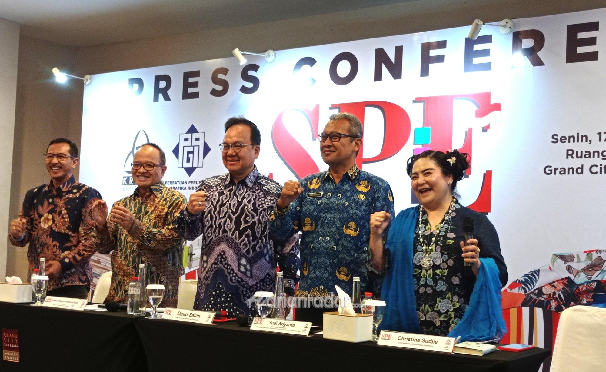 Konferensi Pers Surabaya Printing Expo (SPE) 2023 di Grand City, Surabaya, (foto:samsul-harianradar.com).