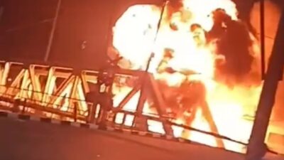 Kecelakaan melibatkan kereta api (KA) terjadi di dekat pintu perlintasan Jalan Madukoro Raya, Semarang Barat, Kota Semarang,