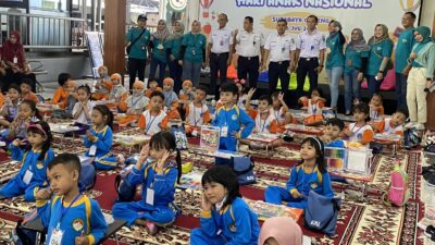 Lomba digelar di playground Stasiun Surabaya Gubeng, sesuai standar layanan ramah anak yang harus dipenuhi di stasiun tertentu.