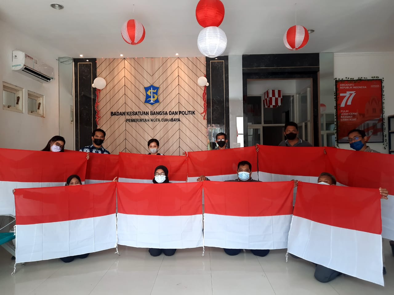Gerakan bagi-bagi 10 juta bendera berdasarkan Surat Edaran (SE) Kementerian Sekretariat Negara (Setneg) Nomor B-532/M/S/TU.00.04/06/2023 pada 13 Juni 2023.