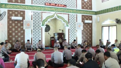 Foto : Ngaji Bersama, Polres Bangkalan Tingkatkan Pembinaan Rohani