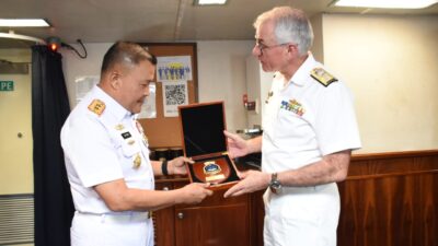 Foto : Perkuat Hubungan Baik, Wadan Kodiklatal Temui Pangarmada Australia Di HMAS Anzac