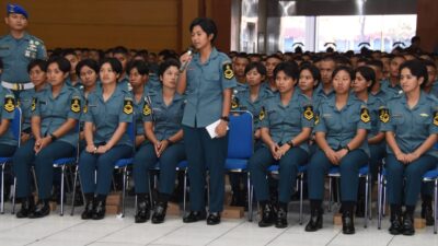 Foto : Siap Menjadi Tulang Punggung TNI AL, Siswa Dikmaba Angkatan XLII/2 Kodiklatal Menerima Pembekalan