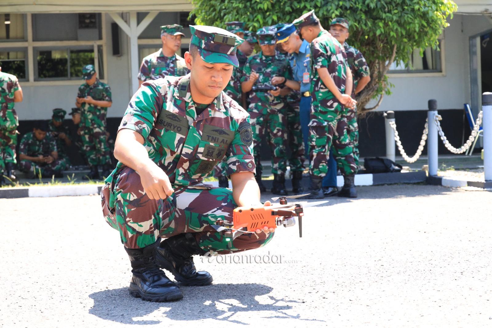 Foto : Gunakan Pesawat Nirawak, Siswa Dikspespa Teknik Kodiklatal TA 2023 Latihan Pemetaan Udara