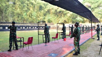 Foto : Dankodiklatal Hadiri Lomba Menembak PISTOL Eksekutif Pati Piala Panglima TNI Cup 2023