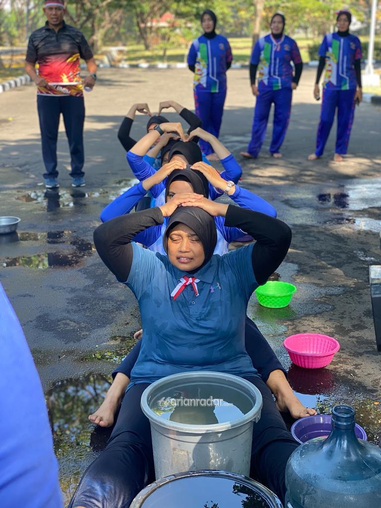 Foto : Kompaknya Prajurit Kodiklatal Kala Ikuti Lomba 17 Agustus-an