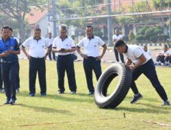 Semarakan HUT Kemerdekaan RI Ke-78 , Prajurit Kodiklatal Adu Kekuatan Fisik