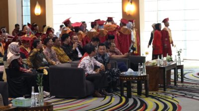 Foto : Aspotmar Danlantamal V: Selamat Kepada Wisudawan dan Terimakasihlah Pada Orangtuamu