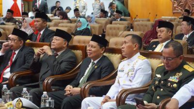 Foto : Dirlat Kodiklatal Ikuti Rapat Paripurna DPRD Provinsi Jatim