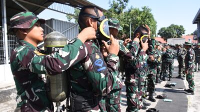 Foto : Antusiasnya Peserta Pekan Integrasi Siswa Satdik Kodiklatal Saat Latihan Peran Penanggulangan Kebakaran