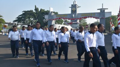 Foto : Asintel Danlantamal V mengikuti Acara Silaturahmi Asintel Kasal Bersama Keluarga Besar Intelijen TNI AL Wilayah Surabaya