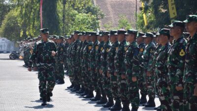 Foto : Danpuslatdiksarmil Tutup Pendidikan Siswa Diktukba TNI AL Angkatan LIV TA 2023