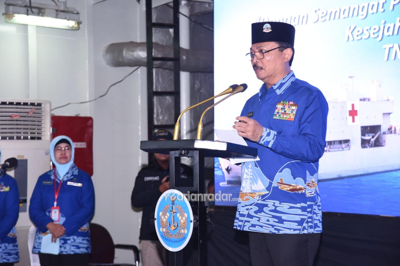 Foto : Wadan Kodiklatal Hadiri Syukuran HUT PPAL Ke-37 Di KRI dr. Soeharso-990