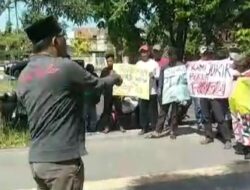 Putus Kontrak PT ISS, Ratusan Paguyuban Jukir Sidoarjo Bersatu Gelar Unjuk Rasa di PTUN