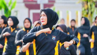 Kasubnit Perlindungan Perempuan dan Anak (PPA) Ipda Wulan, pada saat mengikuti senam Peringati Hari Jadi Polwan RI ke-75.