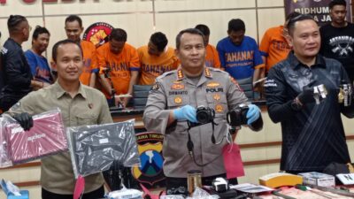 Direktorat Reserse Kriminal Umum Polda Jatim berhasil meringkus tujuh anggota komplotan spesialis pembobol rumah Antar provinsi di Jawa Timur.