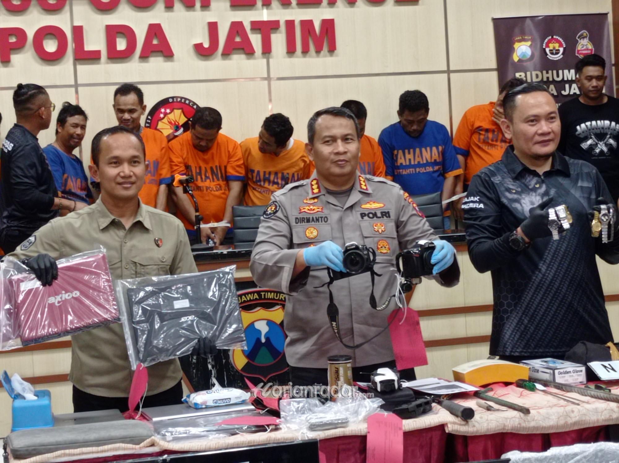 Direktorat Reserse Kriminal Umum Polda Jatim berhasil meringkus tujuh anggota komplotan spesialis pembobol rumah Antar provinsi di Jawa Timur.
