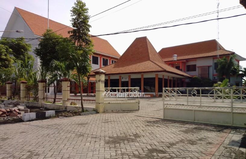 Foto : Halaman Kantor Kecamatan Bulak Surabaya Jawa Timur