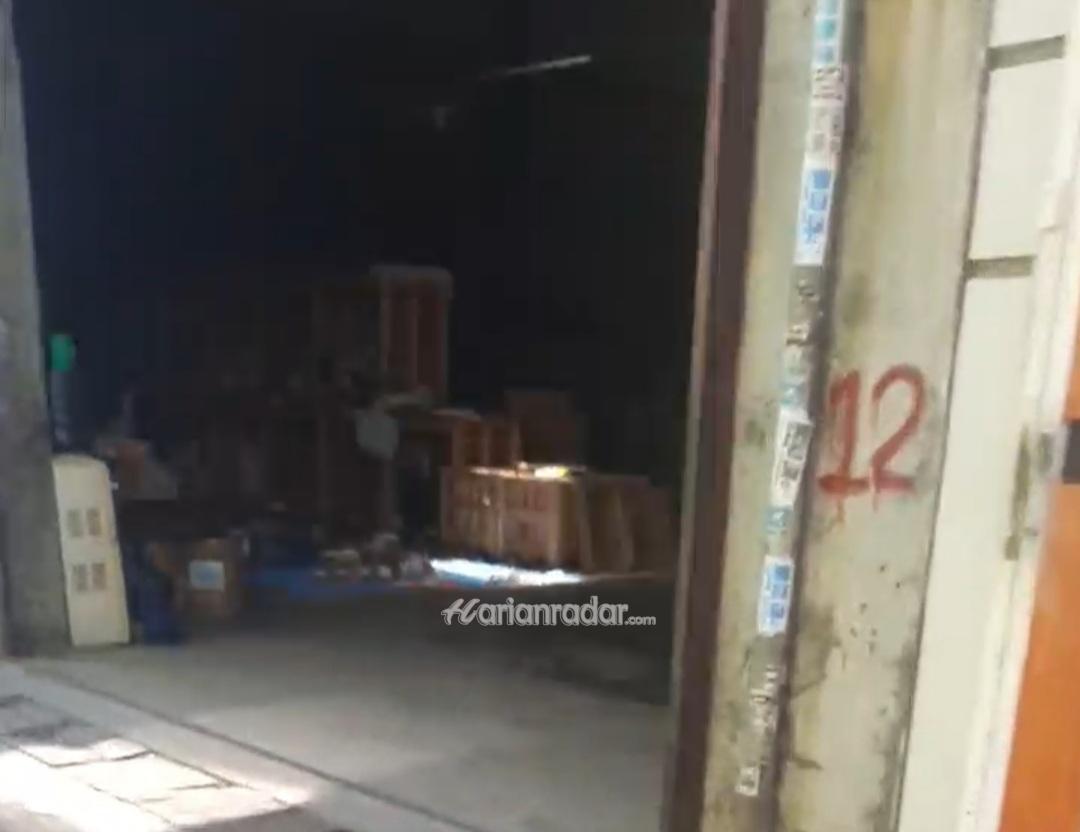 Foto : Salah Satu Gudang/Pabrik di RT05,RW02 di Kelurahan Bulak Surabaya