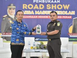 Program Jaksa Masuk Sekolah Kejari Tanjung Perak Gelar Roadshow