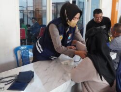 Pasca Pungut Suara Pemilu 2024 Polrestabes Surabaya Masih Beri Layanan Kesehatan Bagi Petugas KPPS