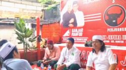 H. Budi Leksono selaku Calon Legislatif DPRD Kota Surabaya, saat mengikuti hataman quran di Posko Kemenangan pada Kamis (08/02/) foto samsul.
