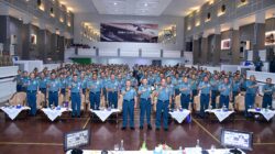 Foto : Tingkatkan Profesionalisme Perwira Pelaut, Wadan Kodiklatal Hadiri Safari Pembinaan Korps Pelaut