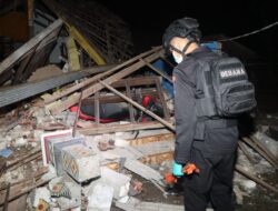 Ledakan Petasan di Desa Sembilangan, Polres Bangkalan Bersama Gegana Sterilkan TKP Kejadian
