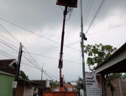 Lihat PJU Mati, Segera Hubungi Tiga Nomor Ini
