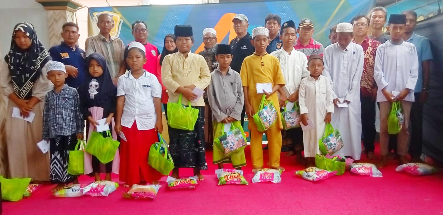 Foto : Hari jadi ke-4, Media Online Harianradar.com menggelar acara spesial bertema kepedulian sosial.