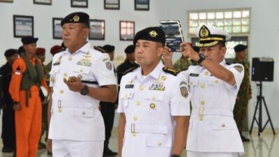 Foto : Kolonel Laut (P) Widya Poerwandanu Terima Tongkat Komando Danpusdiksus Kodikopsla Kodiklatal