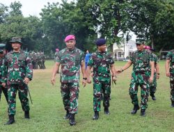 Pejabat Kodiklatal Tinjau Lattek Dopper Siswa Dikko Marinir – 175