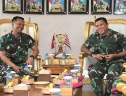 Perkuat Silaturahmi, Danpuslatdiksarmil Kodiklatal Kunjungi Satuan TNI AL di Sidoarjo