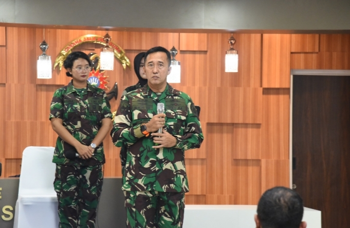 Foto : Dankodiklatal Pimpin Tasyakuran Dua PJU Kodiklatal Naik Bintang Satu